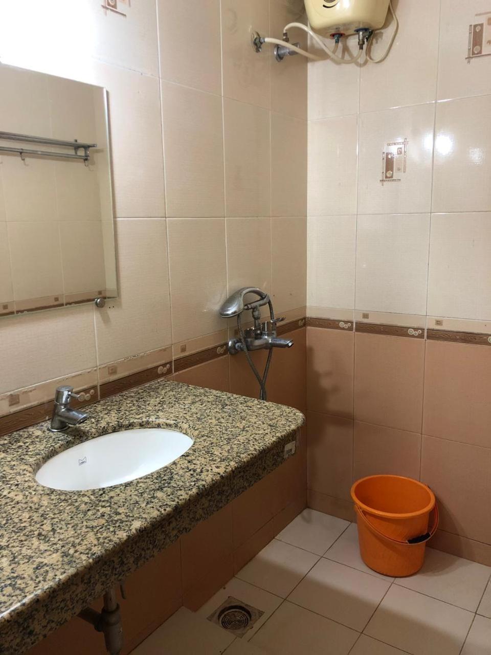 ホテル Spot On 39618 El Paso アランボル エクステリア 写真